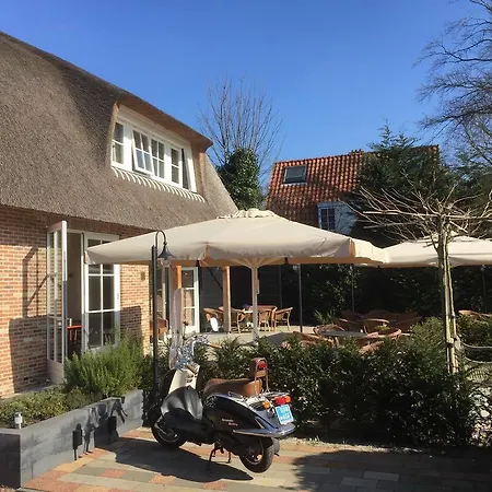 Hotel Het 3*